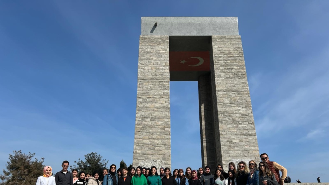 Okul  Müdüremiz Özge ÖZTÜRK İlçemiz öğrencileri ile Çanakkale gezisi gerçekleştirdi.